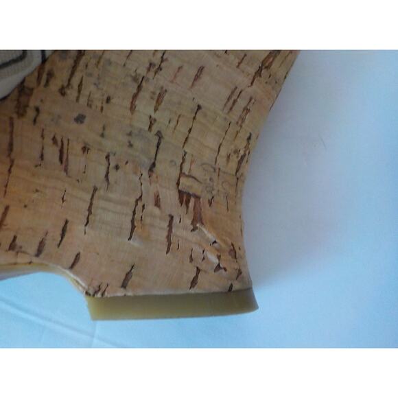 Kenneth Cole Reaction Brown Wedge Pumps Women Size 6M Peep Toe Squares Patterns - Picture 9 of 13